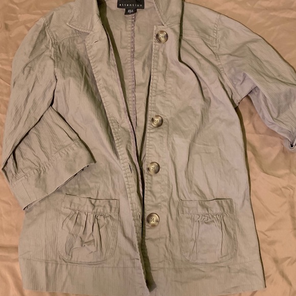 Lightweight Jacket - Picture 2 of 4